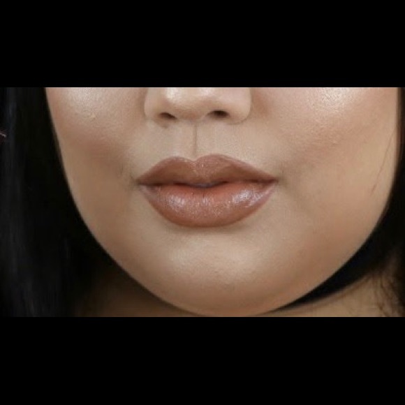 MAC Aaliyah collection lipstick “try again” - Picture 3 of 6